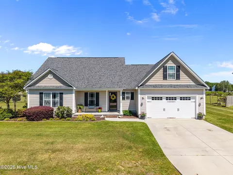 108 High Cottage Ln, Richlands, NC 28574