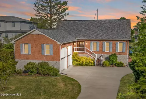 904 Coral Ct, New Bern, NC 28560