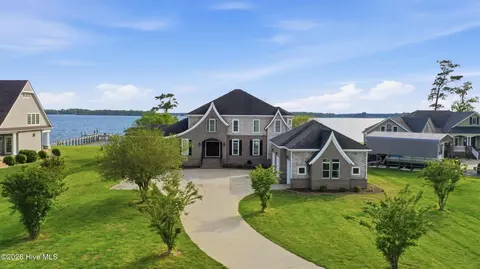 503 Pointe Vista Dr, Elizabeth City, NC 27909