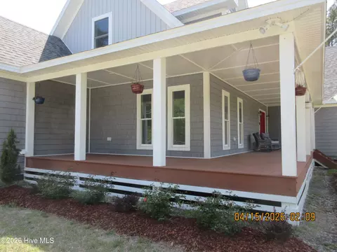 Exterior - 141 W Mobile Rd, Harbinger, NC 27941 photo 8 of 13