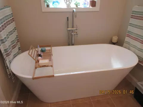 Bath - 141 W Mobile Rd, Harbinger, NC 27941 photo 6 of 9
