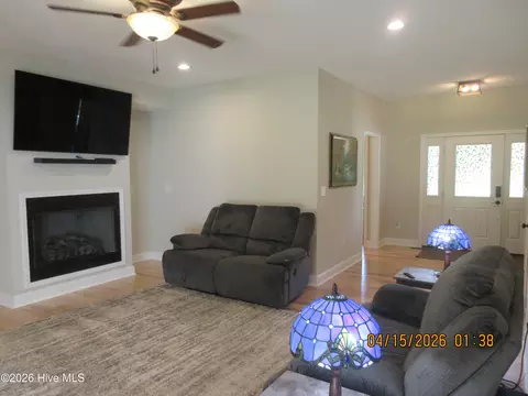 Living - 141 W Mobile Rd, Harbinger, NC 27941 photo 2 of 3