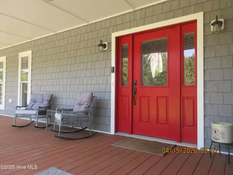 Exterior - 141 W Mobile Rd, Harbinger, NC 27941 photo 6 of 13