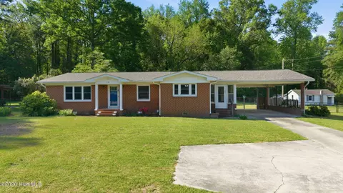 1751 John Small Ave, Washington, NC 27889