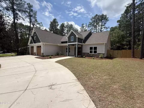 265 Sugar Pine Dr, Pinehurst, NC 28374