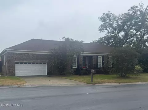 101 Church St, Princeville, NC 27886