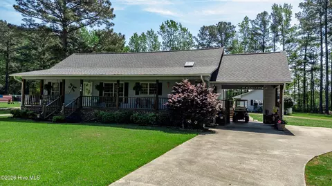 346 Hollis Dr, Blounts Creek, NC 27814