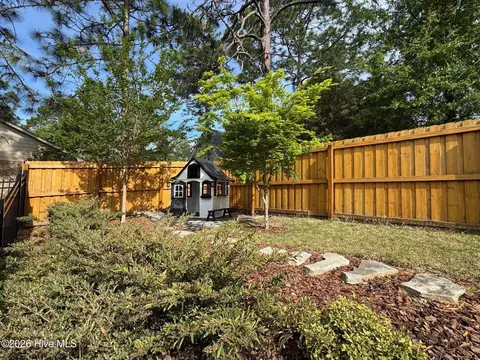 Exterior - 8 Surry Circle Dr N, Pinehurst, NC 28374 photo 10 of 15