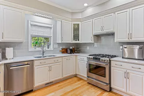 Kitchen - 8 Surry Circle Dr N, Pinehurst, NC 28374 photo 3 of 5