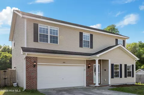 202 Bonanza Dr, Richlands, NC 28574
