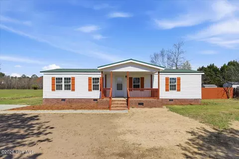 2339 Grover Hardee Rd, Winterville, NC 28590