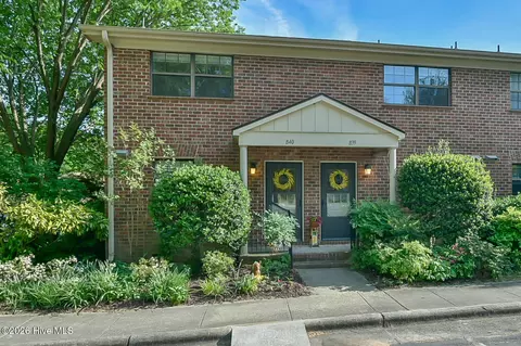 105 Fidelity St UNIT B 40, Carrboro, NC 27510