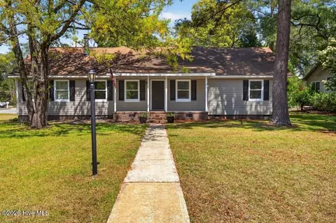 5801 Port Dr, New Bern, NC 28560