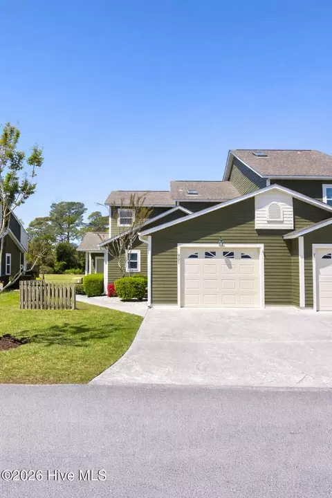 901 Cedarwood Vlg, Morehead City, NC 28557