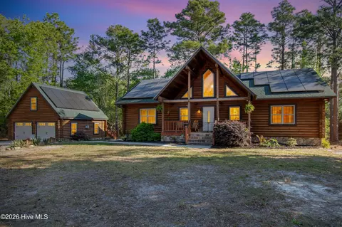 461 Virginia St, Southport, NC 28461