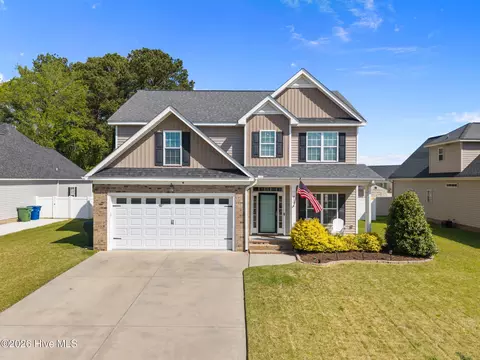 920 Megan Dr, Greenville, NC 27834