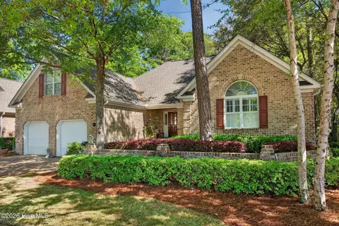 4411 Regent Dr, Wilmington, NC 28412