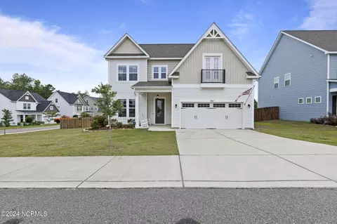 907 W Arboria Dr, Hampstead, NC 28443