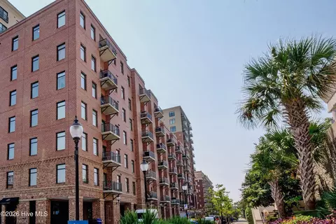 10 Grace St #504, Wilmington, NC 28401