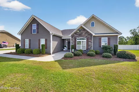 1087 Brandy Brook Dr, Greenville, NC 27858