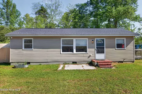 555 Cedar St, Bolton, NC 28423