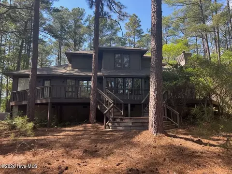 1551 Linden Rd, Aberdeen, NC 28315
