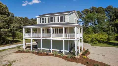 110 Fir Ridge Ln, Beaufort, NC 28516