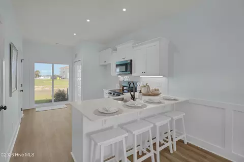 Kitchen - 650 Cedar Point Blvd #H2, Cedar Point, NC 28584 photo 1 of 1