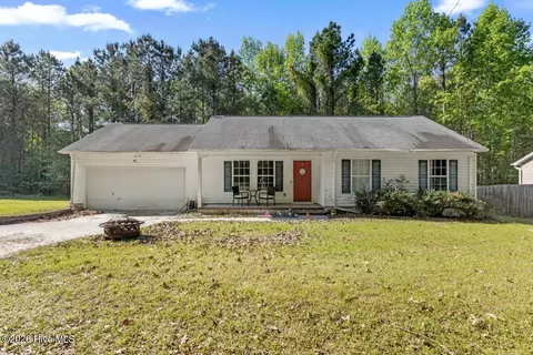 136 Constitution Ave, Jacksonville, NC 28540
