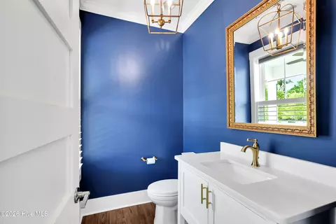 Bath - 450 E Creekview Dr, Hampstead, NC 28443 photo 1 of 10