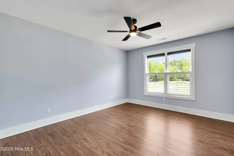Bedroom - 450 E Creekview Dr, Hampstead, NC 28443 photo 3 of 4