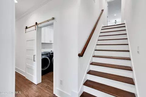 Entry Way - 450 E Creekview Dr, Hampstead, NC 28443 photo 3 of 3