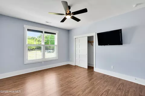 Bedroom - 450 E Creekview Dr, Hampstead, NC 28443 photo 4 of 4