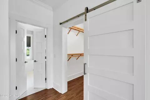 Entry Way - 450 E Creekview Dr, Hampstead, NC 28443 photo 2 of 3