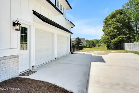 Exterior - 450 E Creekview Dr, Hampstead, NC 28443 photo 13 of 13
