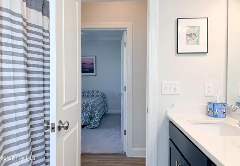 Bath - 182 Camden Trl, Hampstead, NC 28443 photo 7 of 10