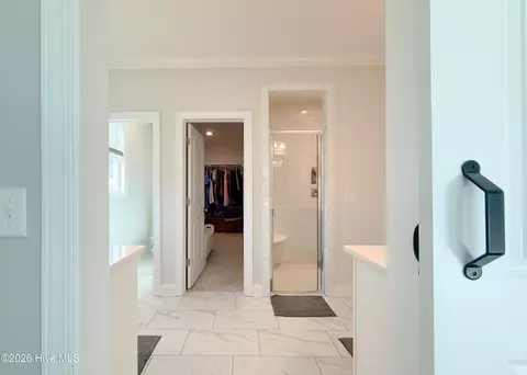 Entry Way - 182 Camden Trl, Hampstead, NC 28443 photo 4 of 4