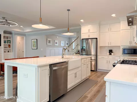 Kitchen - 182 Camden Trl, Hampstead, NC 28443 photo 3 of 12