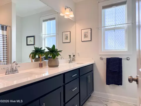 Bath - 182 Camden Trl, Hampstead, NC 28443 photo 9 of 10
