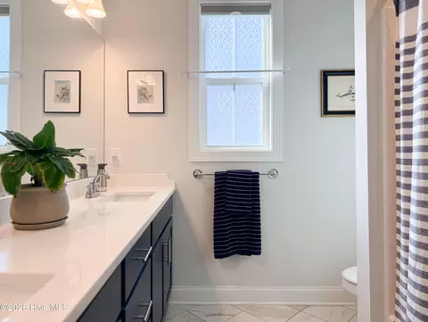 Bath - 182 Camden Trl, Hampstead, NC 28443 photo 8 of 10