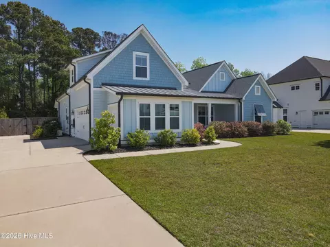 Exterior - 182 Camden Trl, Hampstead, NC 28443 photo 12 of 20