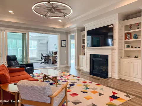 Living - 182 Camden Trl, Hampstead, NC 28443 photo 2 of 3