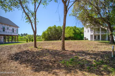 213 Shell Dr, Sneads Ferry, NC 28460