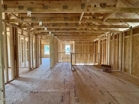 Entry Way - 278 E Ivybridge Dr, Hubert, NC 28539 photo 5 of 5