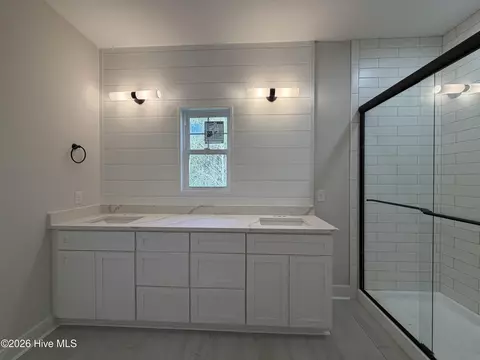 Bath - 278 E Ivybridge Dr, Hubert, NC 28539 photo 2 of 2