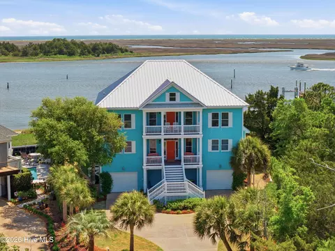 5252 Masonboro Harbour Dr, Wilmington, NC 28409