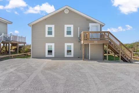 226 Ocean Blvd E, Holden Beach, NC 28462