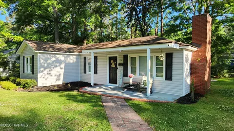114 W Frink St, Whiteville, NC 28472