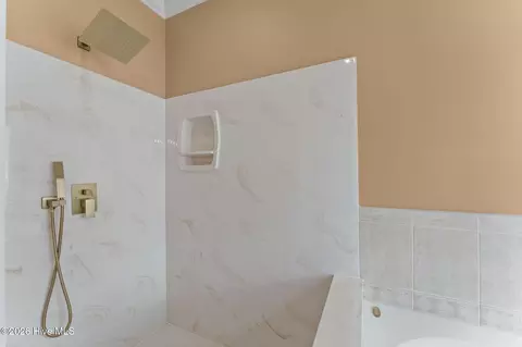 Bath - 28 Abbottsford Dr, Pinehurst, NC 28374 photo 3 of 6