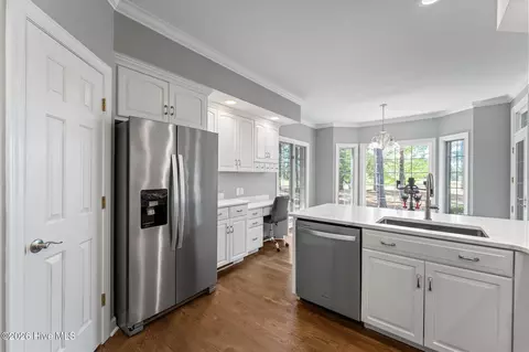 Kitchen - 28 Abbottsford Dr, Pinehurst, NC 28374 photo 3 of 4
